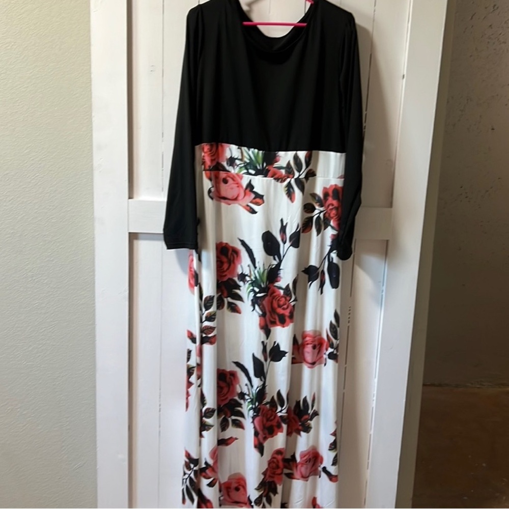 Black and White Long Sleeve Crew Neck Dress for Wedding Guest